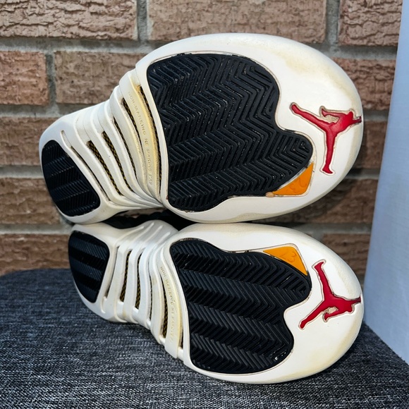 Nike Air Jordan 12 Retro Reverse Taxi 2019 Youth 6.5 - Picture 7 of 10